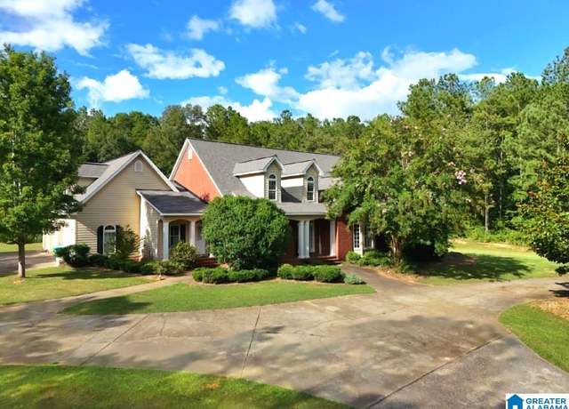 Property at 1135 Southridge Ln, Talladega, AL 35160, 4 beds, 5 baths