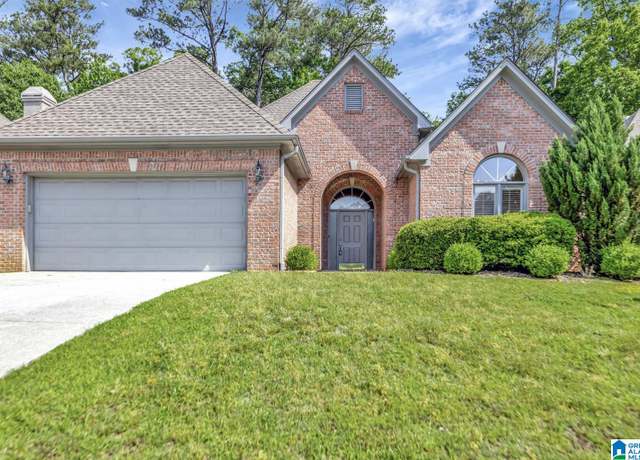 Property at 1056 Riverchase Cv, Hoover, AL 35244, 3 beds, 3 baths