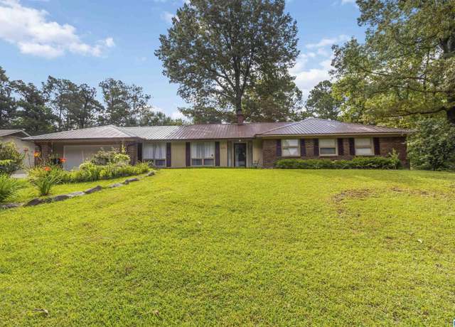 Property at 2215 Vicki Dr, Birmingham, AL 35235, 3 beds, 2 baths