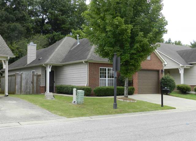Property at 402 Holland Lakes Dr N, Pelham, AL 35124, 2 beds, 2 baths