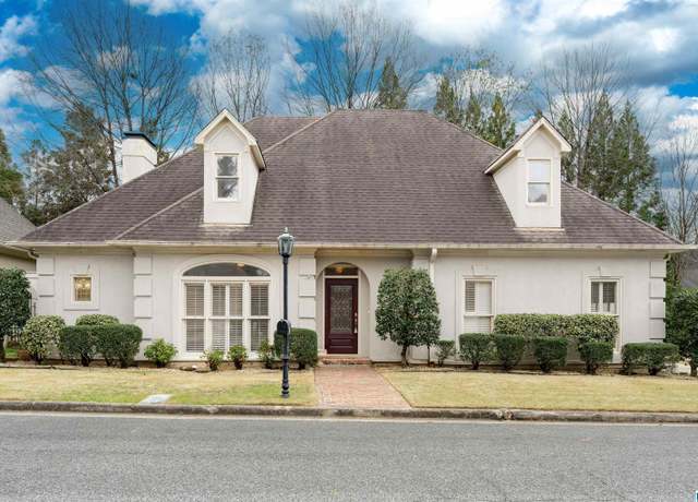 Property at 1503 Cambridge Cir, Vestavia Hills, AL 35243, 4 beds, 2.5 baths