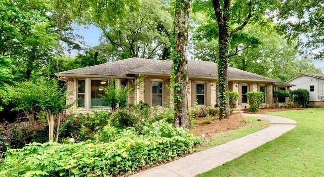 Photo of 1204 Rumson Dr, Hoover, AL 35226