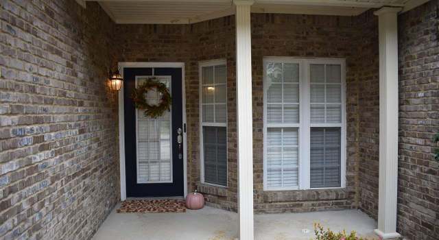 Photo of 1412 Riverwalk Cir, Vestavia Hills, AL 35216