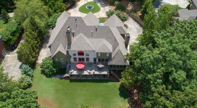Photo of 554 Castlebridge Ln, Hoover, AL 35242