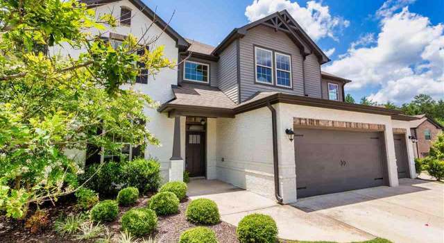 Photo of 677 Chelsea Station Cir, Chelsea, AL 35043