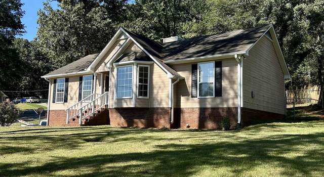 Photo of 200 Majestic Pines Ln, Trussville, AL 35173