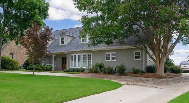 Photo of 429 Sunset Dr, Vestavia Hills, AL 35216