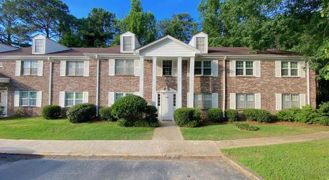 Photo of 2120 Montreat Ln Unit A, Vestavia Hills, AL 35216