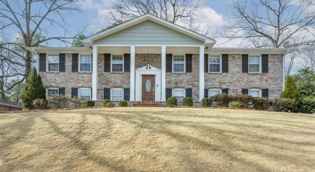 Photo of 613 Paden Dr, Vestavia Hills, AL 35226