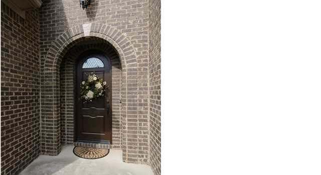 Photo of 157 Crest Dr, Sterrett, AL 35147