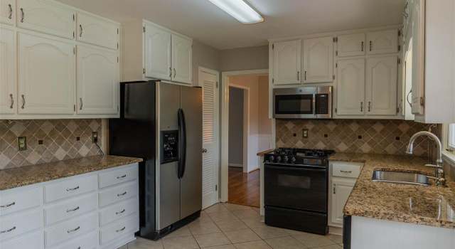 Photo of 509 Creekwood Pl, Vestavia Hills, AL 35226