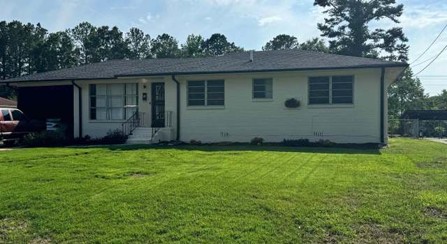 Photo of 6716 Cherokee Dr, Fairfield, AL 35064