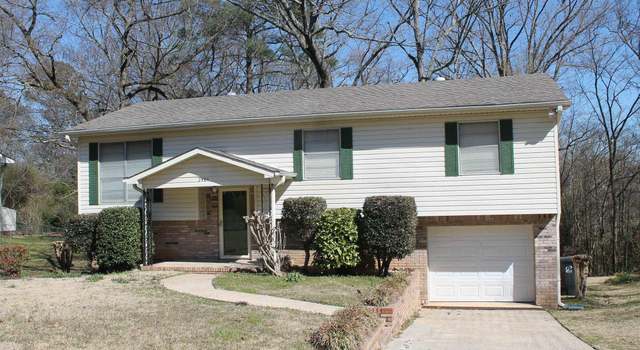 Photo of 2401 NE 7th Pl, Center Point, AL 35215