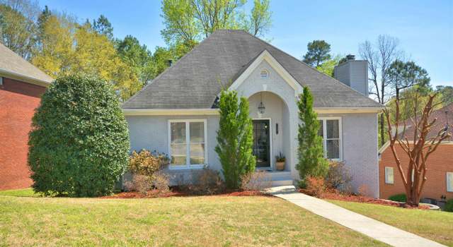 Photo of 1537 Bent River Cir, Vestavia Hills, AL 35216