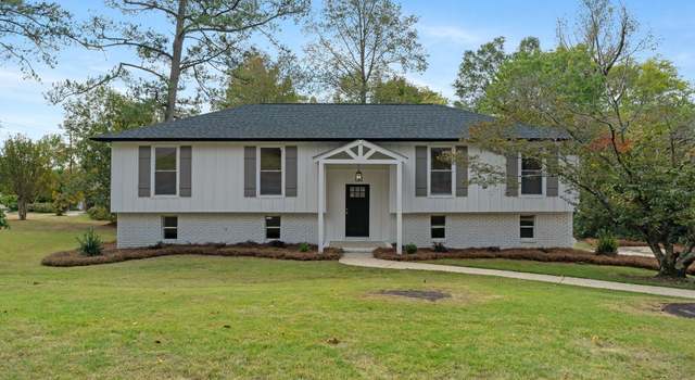 Photo of 2201 Locke Cir, Hoover, AL 35226