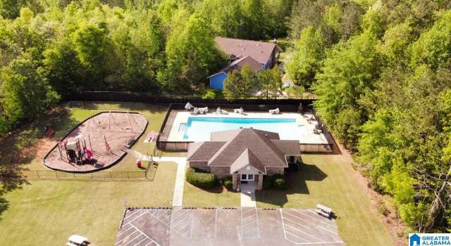 Photo of 1028 Stonecreek Dr, Helena, AL 35080