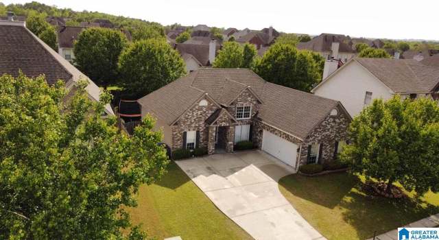 Photo of 1028 Stonecreek Dr, Helena, AL 35080