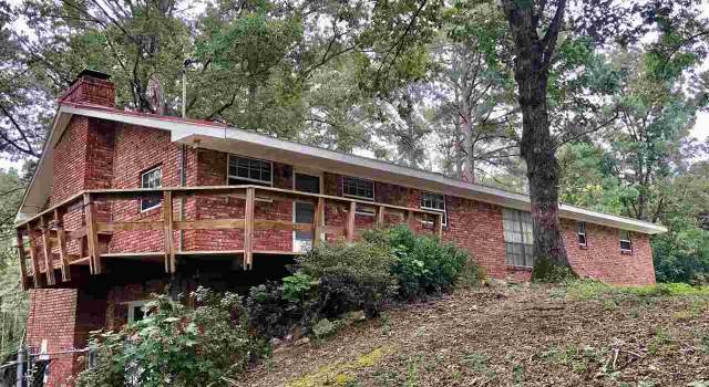 Photo of 126 Willow St, Leeds, AL 35094