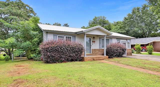 Photo of 518 Kingwood Dr, Sylacauga, AL 35150