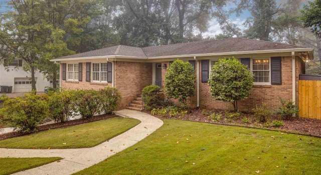 Photo of 1805 Glendmere Dr, Vestavia Hills, AL 35216