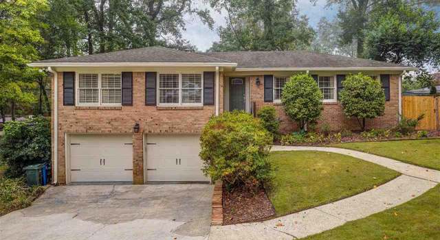 Photo of 1805 Glendmere Dr, Vestavia Hills, AL 35216