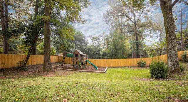 Photo of 1805 Glendmere Dr, Vestavia Hills, AL 35216