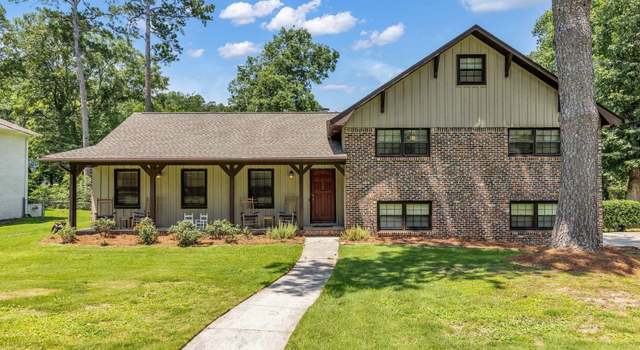 Photo of 3228 Tyrol Rd, Vestavia Hills, AL 35216