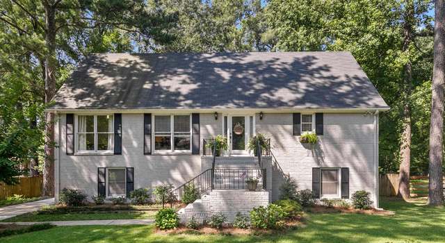 Photo of 3420 Laurel View Ln, Hoover, AL 35216