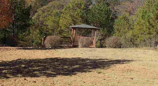 Photo of 330 Forest Lakes Dr, Sterrett, AL 35147