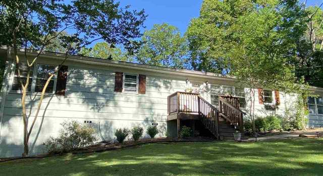 Photo of 2324 Laurel Ln, Hoover, AL 35216