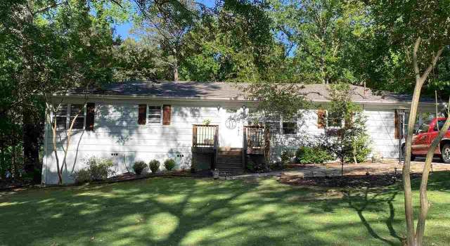 Photo of 2324 Laurel Ln, Hoover, AL 35216