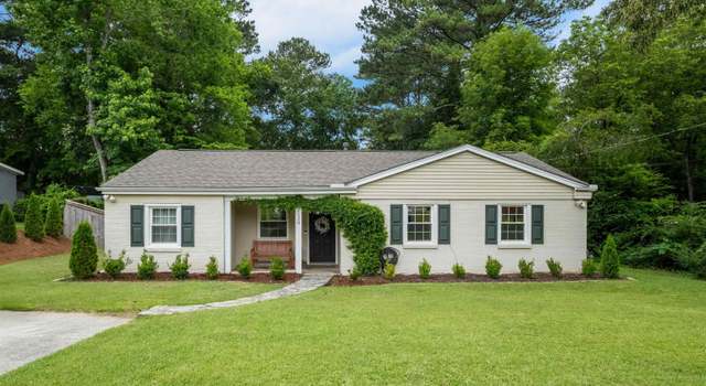 Photo of 2120 Myrtlewood Dr, Hoover, AL 35216
