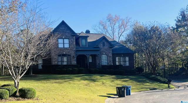 Photo of 716 Reynolds Pl, Vestavia Hills, AL 35242