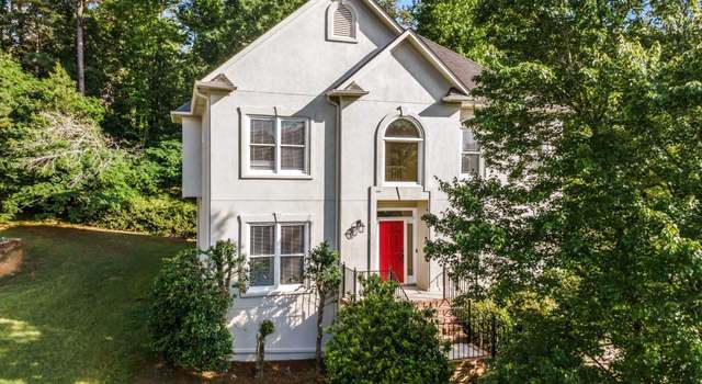 Photo of 2326 Woodhighlands Dr, Hoover, AL 35244