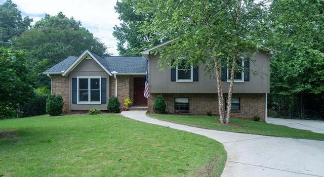 Photo of 3324 Hillard Dr, Vestavia Hills, AL 35243