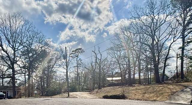 Photo of 1017 Grand Oaks Cir #14, Fairfield, AL 35064