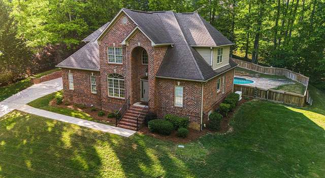 Photo of 8064 Lake Dr, Trussville, AL 35173
