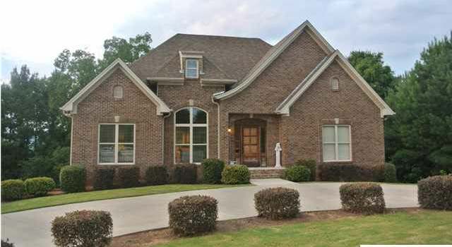 Photo of 220 Smithfield Ln, Springville, AL 35146