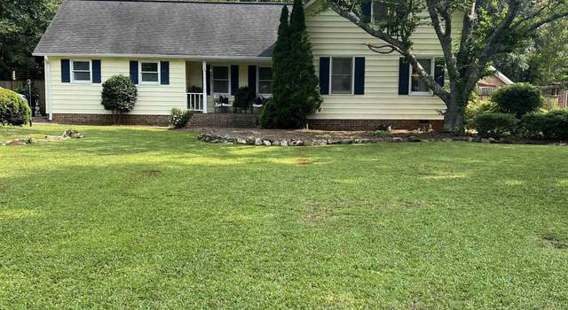 Photo of 1015 Tomahawk Dr, Talladega, AL 35160