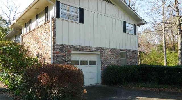 Photo of 2968 Donita Ct, Vestavia Hills, AL 35243