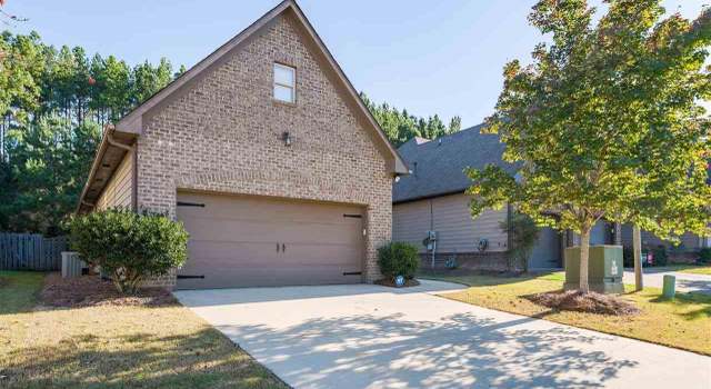 Photo of 1064 Springfield Dr, Chelsea, AL 35043