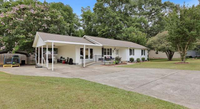 Photo of 1004 W 6th Pl, Sylacauga, AL 35150