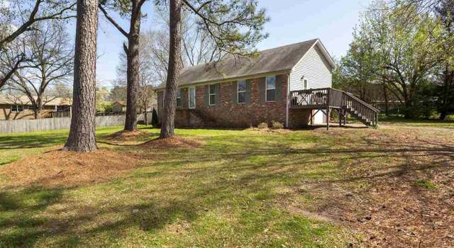 Photo of 6796 Sunny Dell Dr, Hueytown, AL 35023