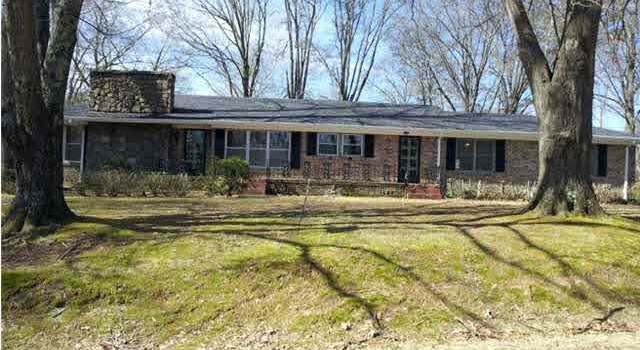 Photo of 506 1st St SE, Graysville, AL 35073