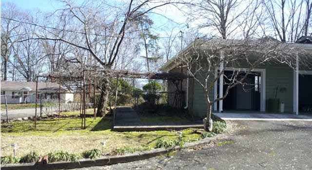 Photo of 506 1st St SE, Graysville, AL 35073
