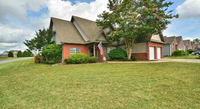 Photo of 401 Waterford Highlands Way, Calera, AL 35040