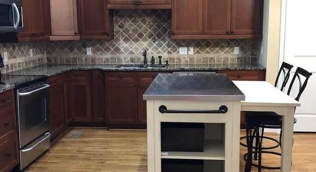 Photo of 231 Lime Creek Ln, Chelsea, AL 35043