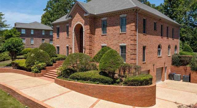 Photo of 213 Linn Dr, Trussville, AL 35173