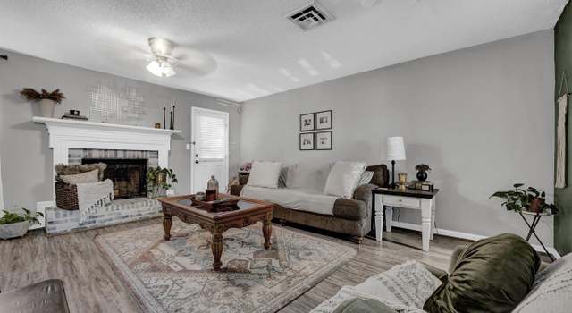 Photo of 338 Jamestown Manor Dr, Gardendale, AL 35071