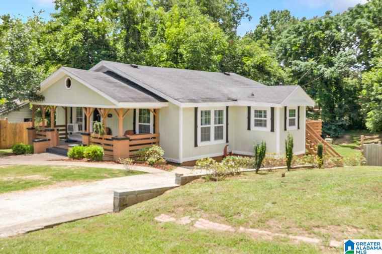 Photo of 1193 Alexander St Dolomite, AL 35061